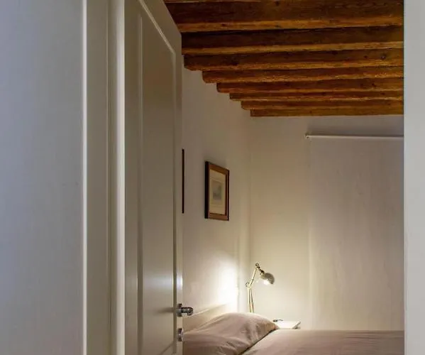 Ca Farnese Apartment