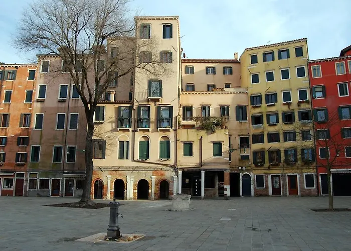 Ca Farnese Apartment