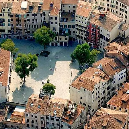 Ca Farnese شقة البندقية